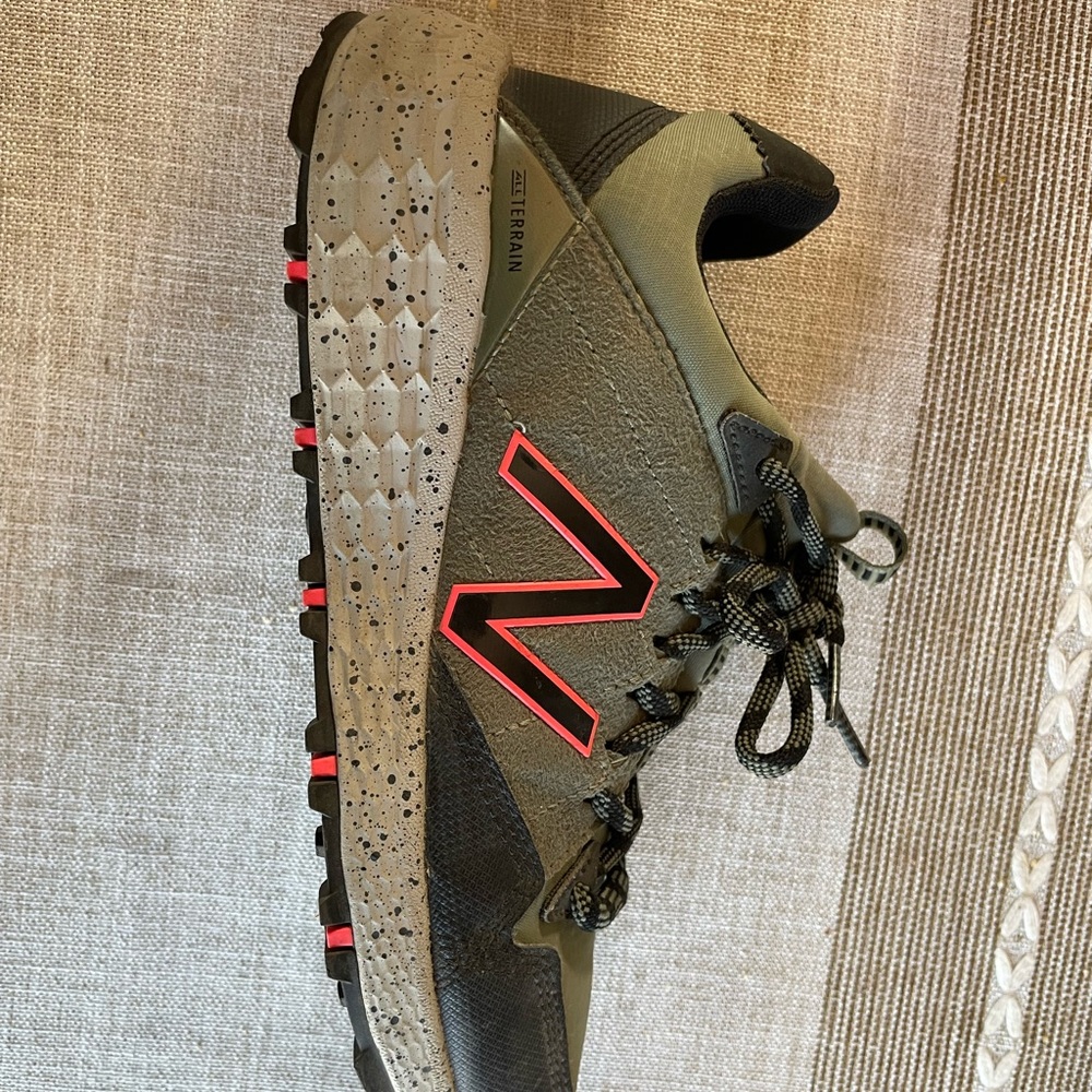 Hiking/ trail shoes